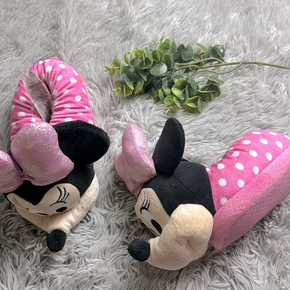 Disney Minnie Mouse pink toddler slippers size 5/6